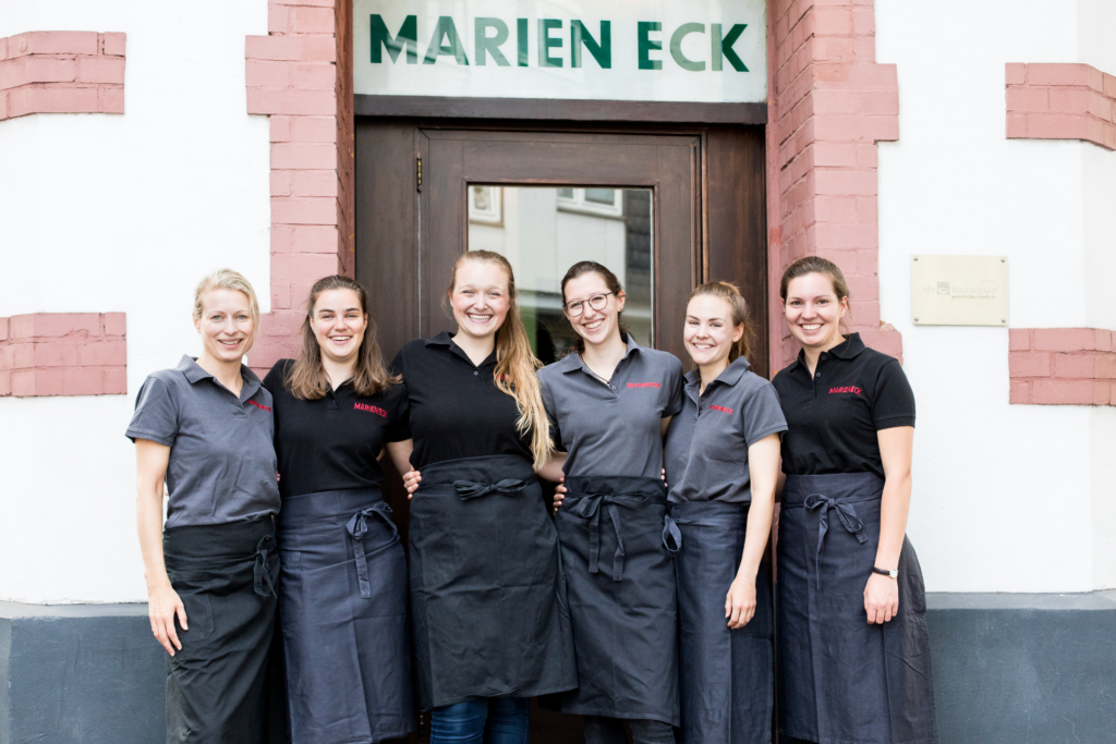 Service Team im Marieneck Köln Ehrenfeld